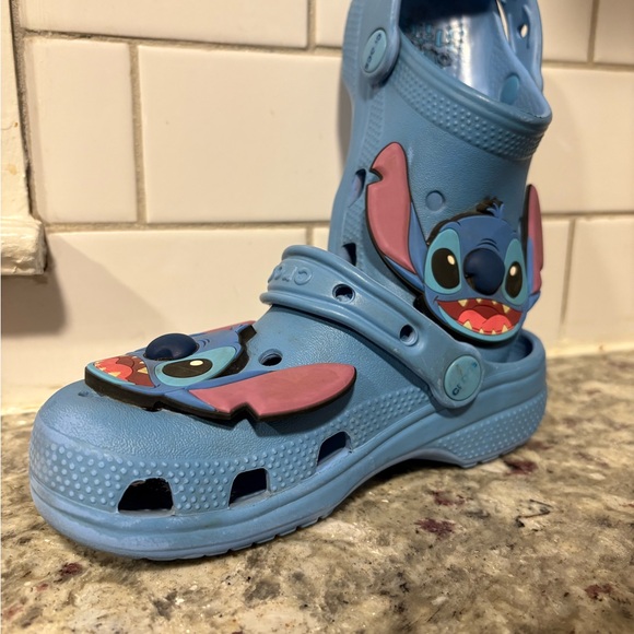 Stitch Crocs - Picture 5 of 5